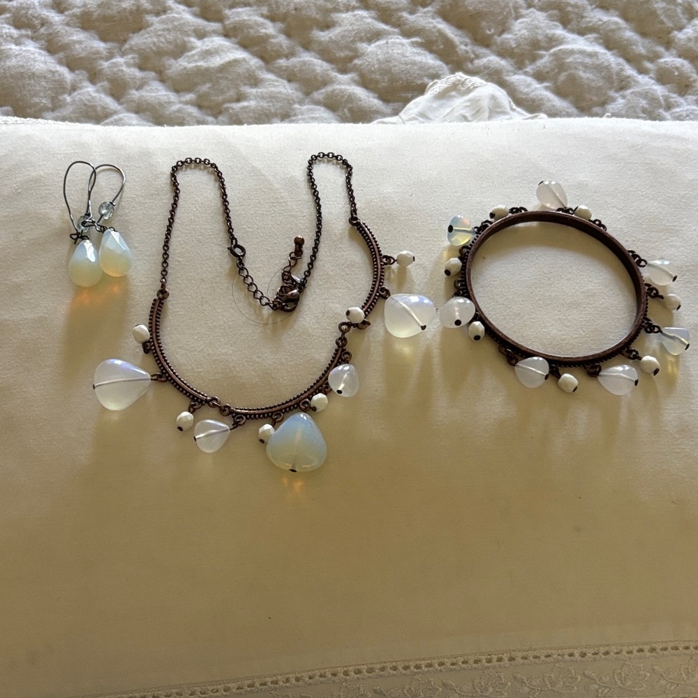 Avon Iridescent Necklace Set with Bronze Chain